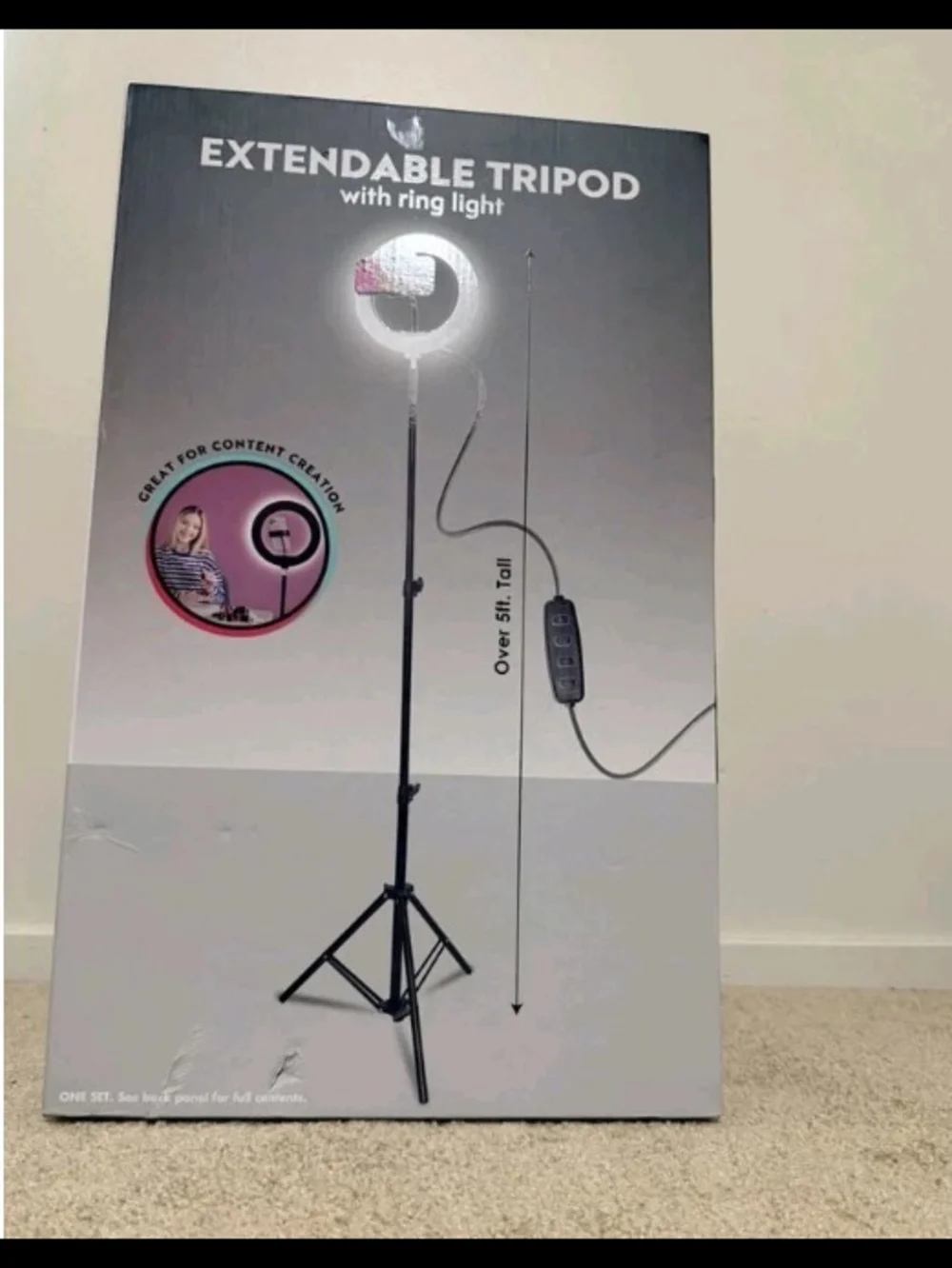Extendable Tripod with Ring Light - Black